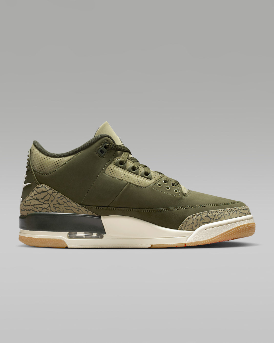 Air Jordan 3 Retro 'Medium Olive'