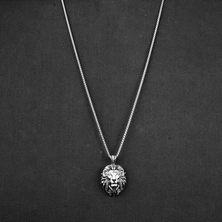 Lion Pendant with Silver Round-Cut Chain