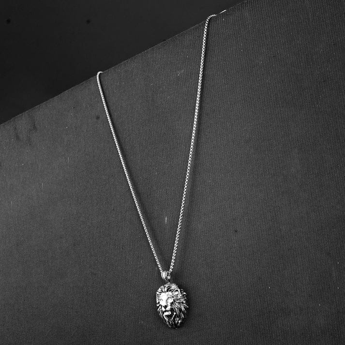Lion Pendant with Silver Round-Cut Chain